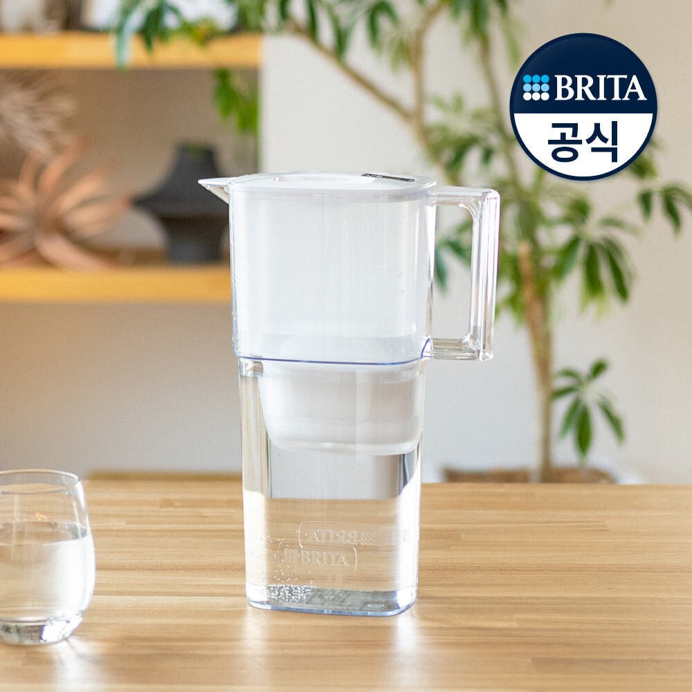 작은 냉장고에 브리타 리켈리 2.2L? 생수 대신 쓰기 전 알아둘 용량 차이